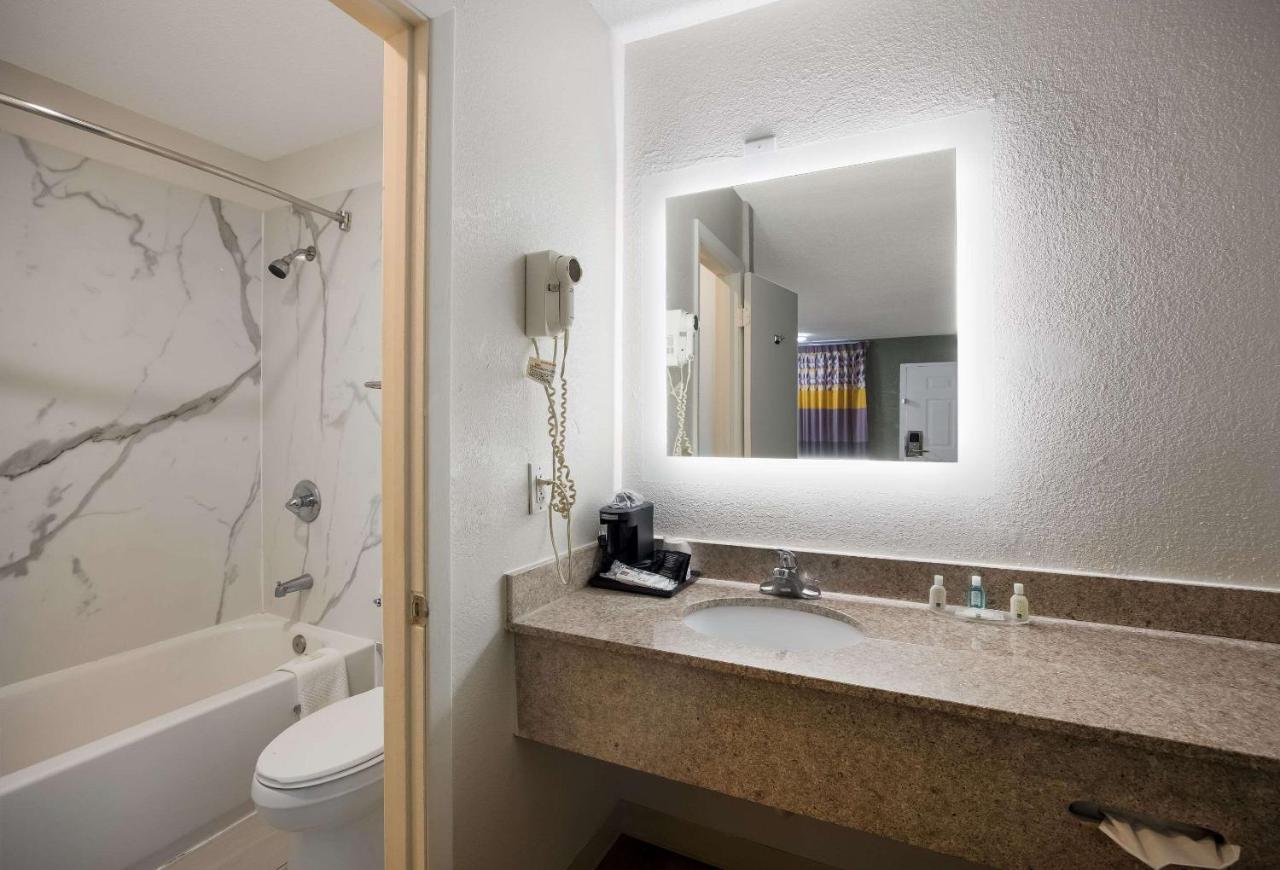 Quality Inn Tallahassee Near University Eksteriør bilde